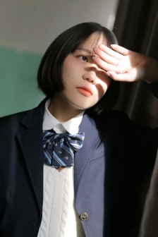 不扣纽扣的女孩电影